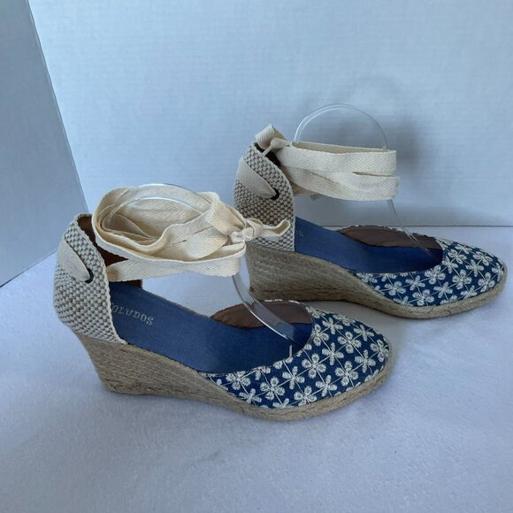 Soludos Tall Wedge Espadrille with a beautiful Floral like pattern - Picture 5 of 13